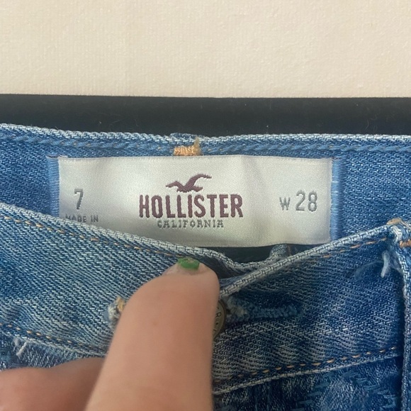 Hollister women's 7/28 argyle rhinestone distressed denim cut off shorts EUC - Picture 2 of 4